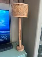 Rotan lamp tafellamp, Huis en Inrichting, Lampen | Vloerlampen, Ophalen of Verzenden, Gebruikt, Minder dan 100 cm