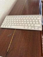 Draadloos apple toetsenbord A1314 wit, Computers en Software, Toetsenborden, Ophalen of Verzenden, Qwerty, Gebruikt, Apple