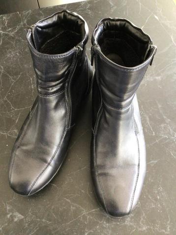 Keurig nette Ecco halfhoge zwarte dameslaarsjes, m 41 beschikbaar voor biedingen