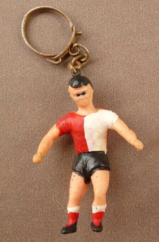 leuke oude jaren  60/70  sleutelhanger   FEYENOORD   (19), Verzamelen, Sportartikelen en Voetbal, Gebruikt, Beeldje of Poppetje
