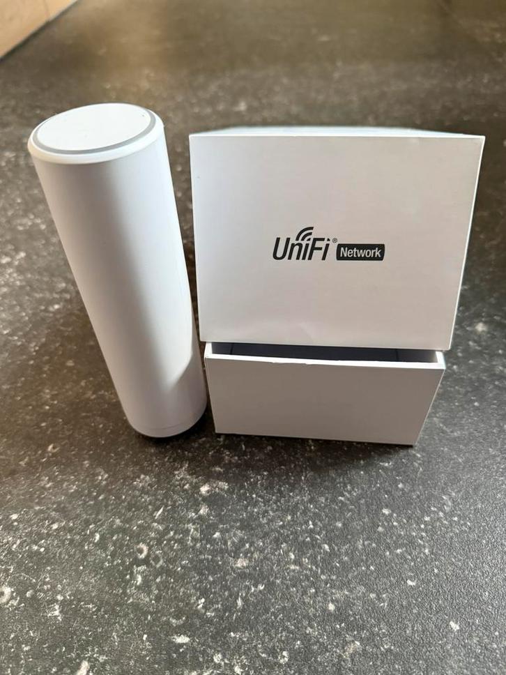 Ubiquiti Unify UAP Flex HD Acces point voor wifi buiten, Computers en Software, Accesspoints, Zo goed als nieuw, Ophalen of Verzenden