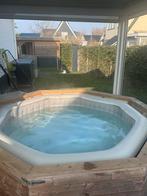 Jacuzzi te koop! 6-8 personen, Tuin en Terras, Bubbelbaden en Hottubs, Ophalen of Verzenden, Gebruikt, Afdekzeil, Opblaasbaar