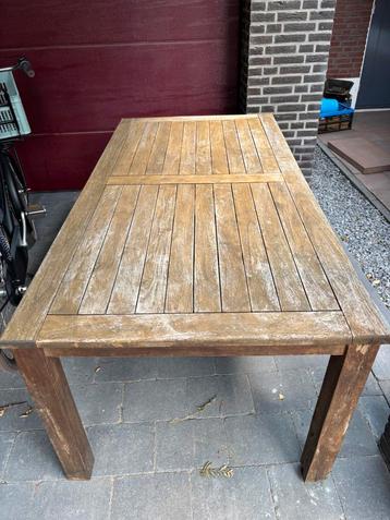 Bois le Duc teakhouten tuintafel beschikbaar voor biedingen