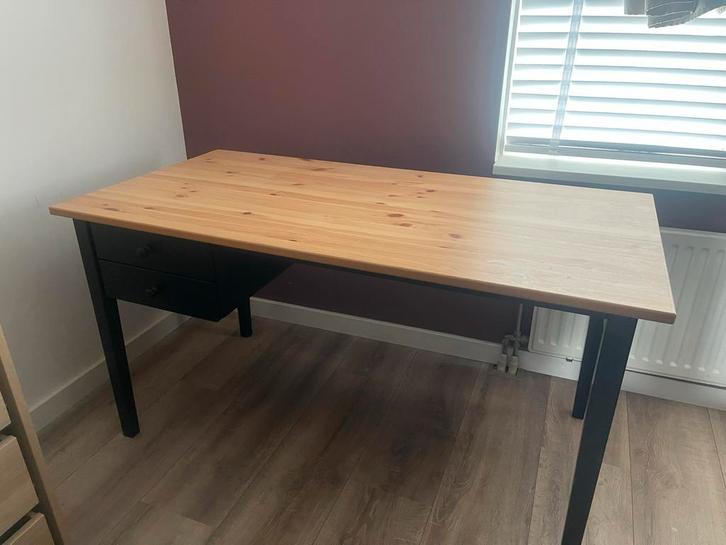 IKEA Arkelstorp bureau, Huis en Inrichting, Bureaus, Zo goed als nieuw, Bureau, Ophalen