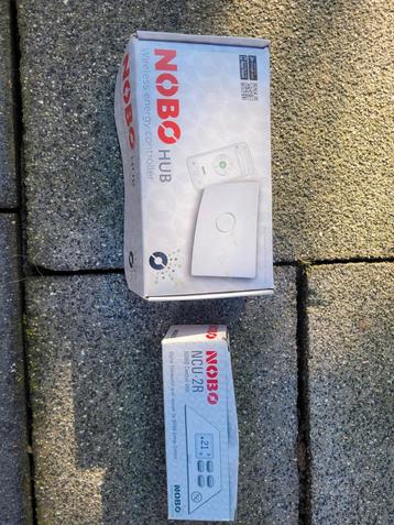Nobo Hub + NCU-2R Thermostaat beschikbaar voor biedingen