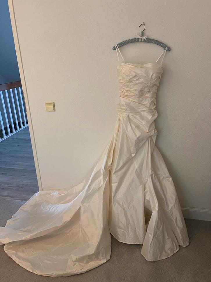 Pronovias Zijden Bruidsjurk Maat 38-40, Kleding | Dames, Trouwkleding en Trouwaccessoires, Gedragen, Trouwjurk, Wit, Ophalen of Verzenden