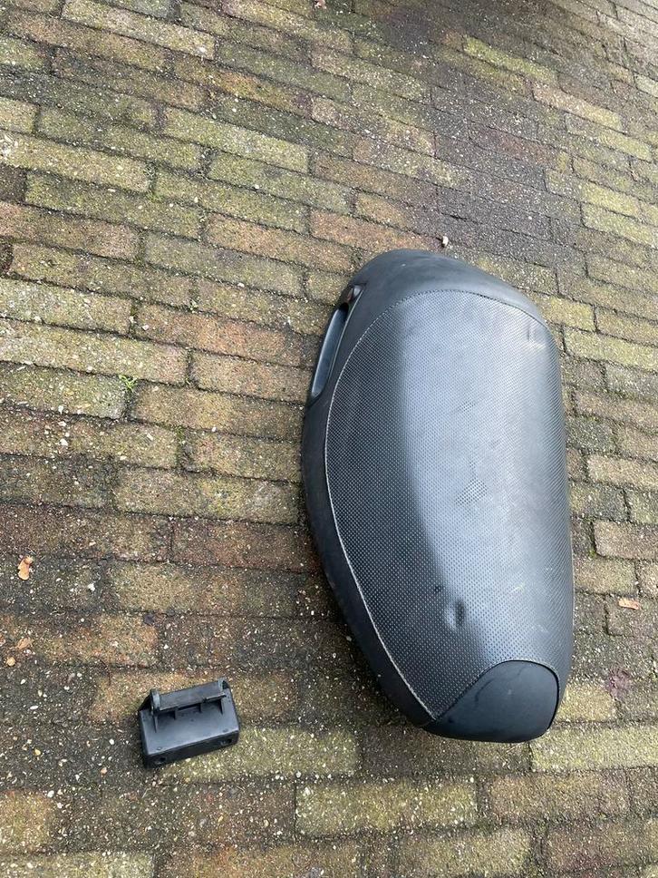 Piaggio zip type 1/3/3 fastrider mono zadel, Motoren, Tuning en Styling, Ophalen