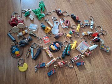Oude Sleutelhangers Jaren 60 - Vintage Collectie beschikbaar voor biedingen