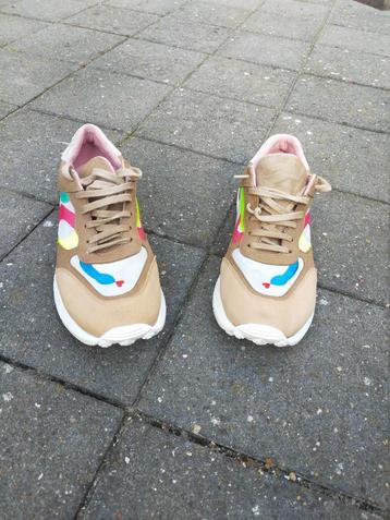 Momoc damesschoenen beschikbaar voor biedingen