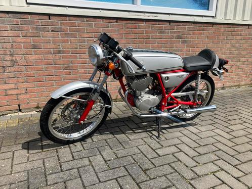 Honda Dream 50 cc, collectors item, nette staat, rijdt super, Fietsen en Brommers, Brommers | Honda, Gebruikt, Overige modellen