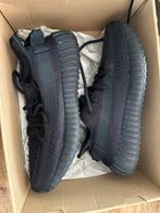 originele Adidas Yeezy Boost 350 V2 in de kleur Triple Black, Ophalen of Verzenden, Nieuw, Zwart, Sneakers of Gympen