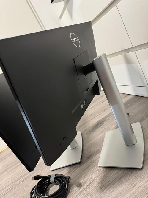2x Dell 24 inch Full HD IPS Monitoren, Computers en Software, Monitoren, Gebruikt, 60 Hz of minder, DisplayPort, In hoogte verstelbaar