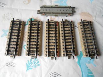 Märklin 5145 5x, contact verlenging, en overweg middenstuk beschikbaar voor biedingen