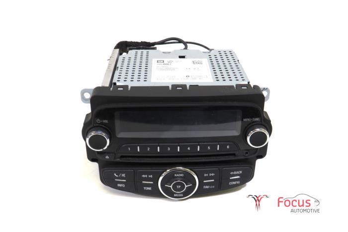 Radio CD Speler van een Opel Corsa, Auto-onderdelen, Elektronica en Kabels, Opel, Gebruikt, 6 maanden garantie, 12 maanden garantie