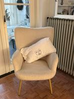 Leuke bouclé fauteuil Jysk, Huis en Inrichting, Fauteuils, Ophalen, Zo goed als nieuw