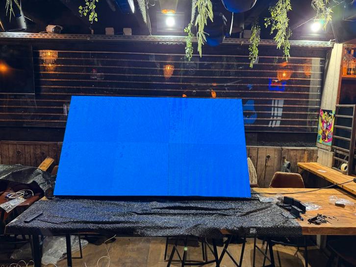 P4.5 LED Display outdoor 5000nits ( novastar ), Audio, Tv en Foto, Professionele Audio-, Tv- en Video-apparatuur, Gebruikt, Tv en Weergevers