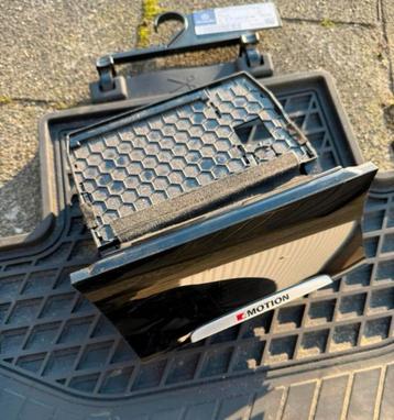 Opbergvak + USB/AUX Aansluiting 5G1863391 VW Golf VII R beschikbaar voor biedingen