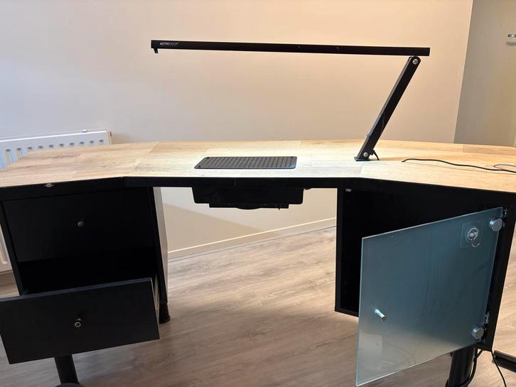 Professionele Nageltafel met Afzuiging en Daglichtlamp, Huis en Inrichting, Tafels | Statafels, Zo goed als nieuw, Ophalen of Verzenden