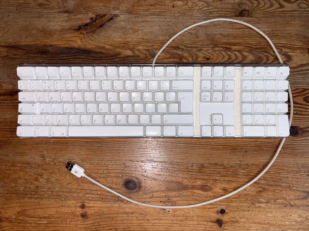 Vintage Apple Keyboard (A1048), Ophalen, Zo goed als nieuw, Qwerty, Apple