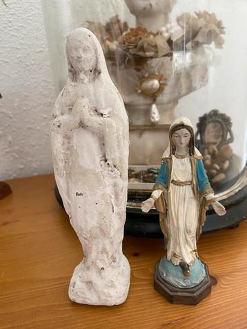 Twee mooie Maria beeldjes van het merk Jeanne d’Arc beschikbaar voor biedingen