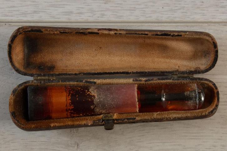 (nr.224) Sigarettenpijpje in etui, Verzamelen, Rookartikelen, Aanstekers en Luciferdoosjes, Gebruikt, (Water)pijp, Ophalen
