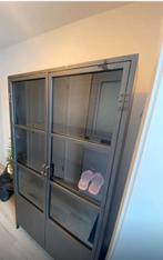 Stevige ijzeren kast – goede staat, Ophalen, Zo goed als nieuw