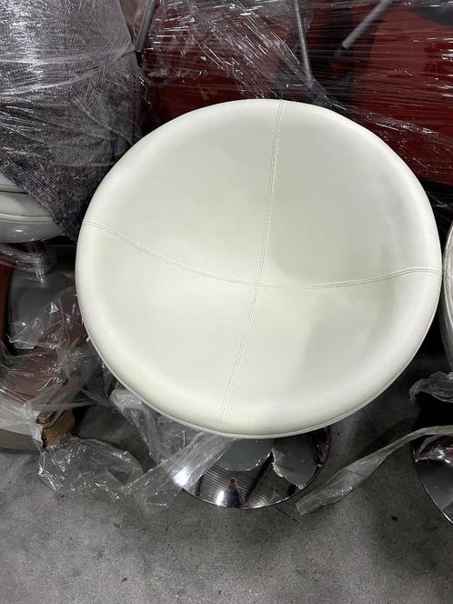 Witte kuipstoelen met leren zitting - 12 stuks, Huis en Inrichting, Fauteuils, Gebruikt, Kunststof, Leer, Ophalen