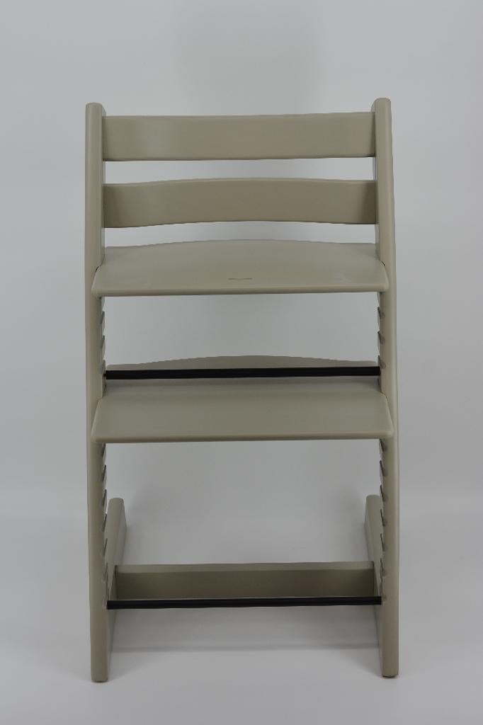 Stokke Tripp Trapp Taupe– Refurbished model, Kinderen en Baby's, Kinderstoelen, Zo goed als nieuw, Meegroeistoel, Aanschuifbaar