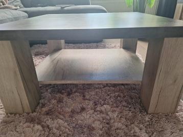Salontafel beschikbaar voor biedingen
