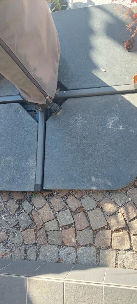 grote zweef parasol te koop., Tuin en Terras, Parasols, Gebruikt, Zweefparasol, 2 tot 3 meter, Kantelbaar, Verstelbaar, Ophalen