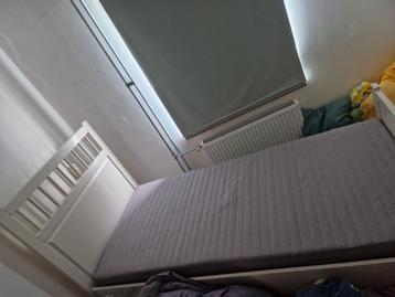 Bed inclusief latten bodem beschikbaar voor biedingen