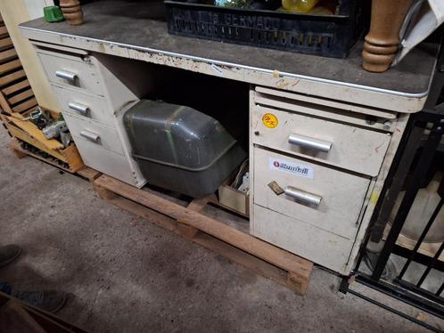 oud stalen bureau, Huis en Inrichting, Bureaus, Gebruikt, Bureau, Ophalen