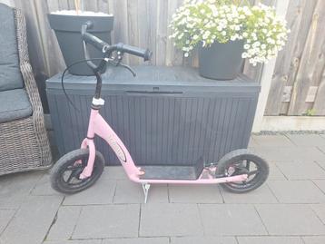 Leuke kinderstep beschikbaar voor biedingen