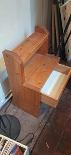 Stevig houten tafeltje met lade, Minder dan 55 cm, Gebruikt, Unknown, Rechthoekig