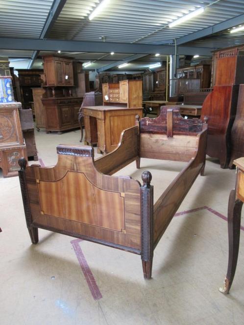 Oer 08811 ANTIEK Empire bed met inlegwerk noten en kersen, Antiek en Kunst, Antiek | Meubels | Bedden, Ophalen