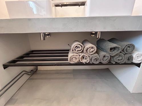 Zelf gemaakt stalen rek, gebruikt als handdoekenrek, Huis en Inrichting, Badkamer | Badtextiel en Accessoires, Zo goed als nieuw