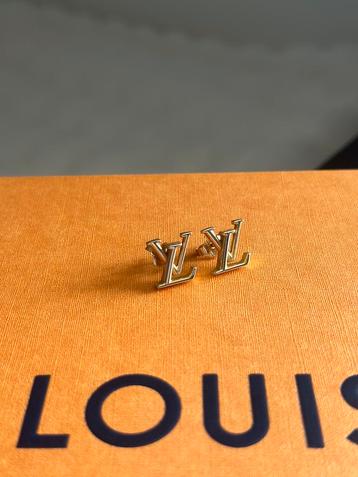Louis vuitton oorbellen beschikbaar voor biedingen