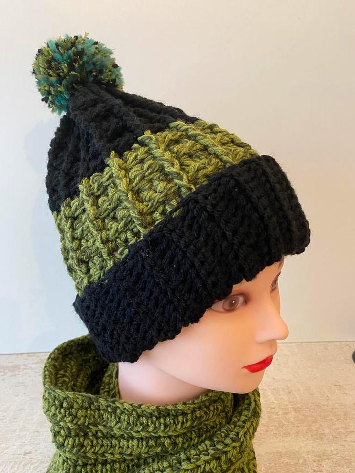 Muts met bijpassende sjaal, Kleding | Dames, Mutsen, Sjaals en Handschoenen, Zo goed als nieuw, Muts, Ophalen of Verzenden