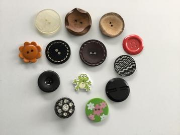 13 Grote Knopen - Diverse Stijlen beschikbaar voor biedingen
