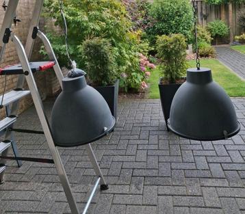 Hanglamp beschikbaar voor biedingen