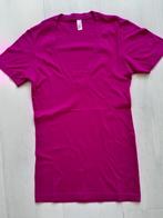 American Apparel donkerroze Deep V-neck t-shirt maat XS, American Apparel, Ophalen of Verzenden, Zo goed als nieuw, Korte mouw