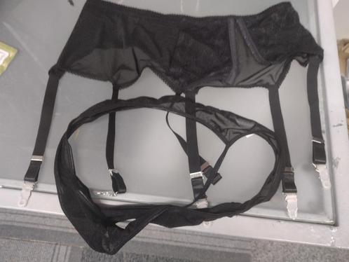 J41 zwarte jaratelgordel met metalen clips en string........, Kleding | Dames, Ondergoed en Lingerie, String, Zwart, Ophalen of Verzenden