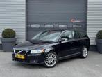 Volvo V50 2.0 Kinetic | Airco | Xenon | Lichtmetalen Velgen, Voorwielaandrijving, Stof, Zwart, 4 cilinders