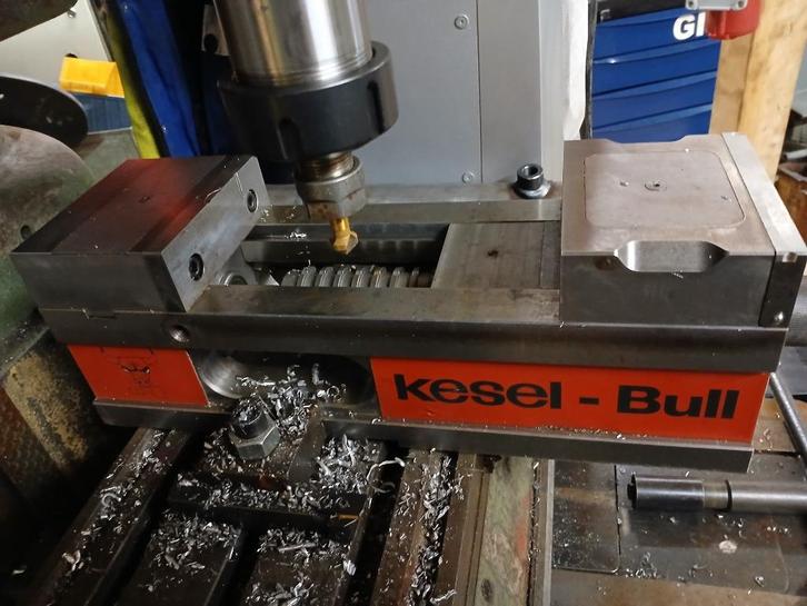 KESEL machineklem met snelverstellen en bekrachtigd tot 4ton, Doe-het-zelf en Verbouw, Draaibanken, Gebruikt, Metaaldraaibank