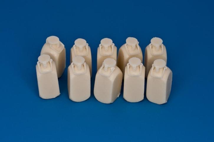 RB	35D24	German personal thermos flask	1/35, Hobby en Vrije tijd, Modelbouw | Figuren en Diorama's, 1:35 tot 1:50, Ophalen of Verzenden