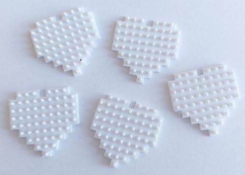 Hartjes 5 stuks (gesneden uit wit flexibele basisplaat) 2,3, Hobby en Vrije tijd, Knutselen, Nieuw, Materiaal, Ophalen of Verzenden