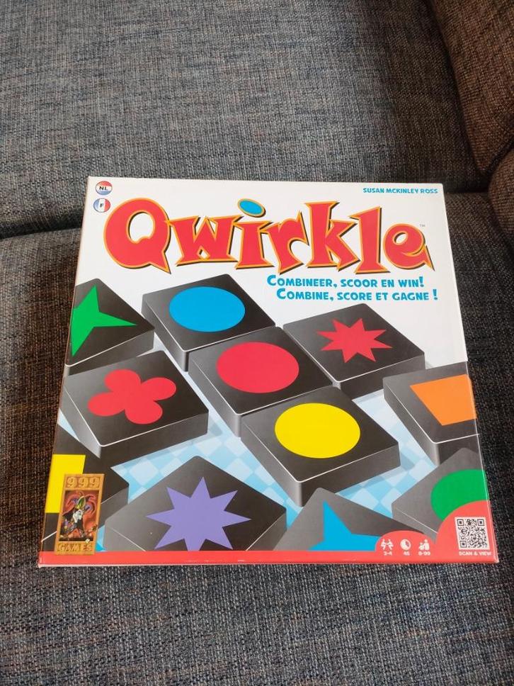 Qwirkle Bordspel, Hobby en Vrije tijd, Gezelschapsspellen | Bordspellen, Gebruikt, Een of twee spelers, Drie of vier spelers, Ophalen of Verzenden