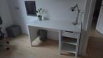 Mooi wit bureau met bureaustoel, Huis en Inrichting, Ophalen, Zo goed als nieuw, Bureau