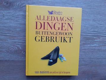 Alledaagse dingen buitengewoon gebruikt beschikbaar voor biedingen