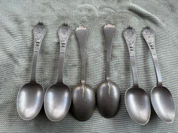 6 antiek tinnen lepels beschikbaar voor biedingen